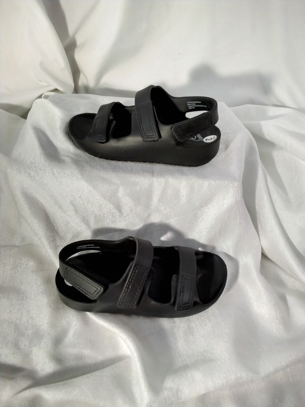 art class Black Kids Triple-Strap Hook-and-Loop Sandals